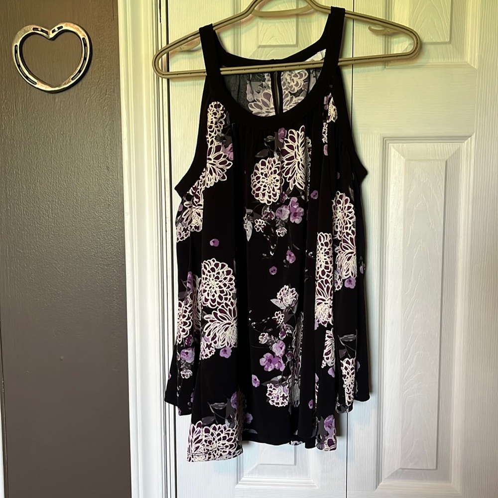 Cold shoulder top